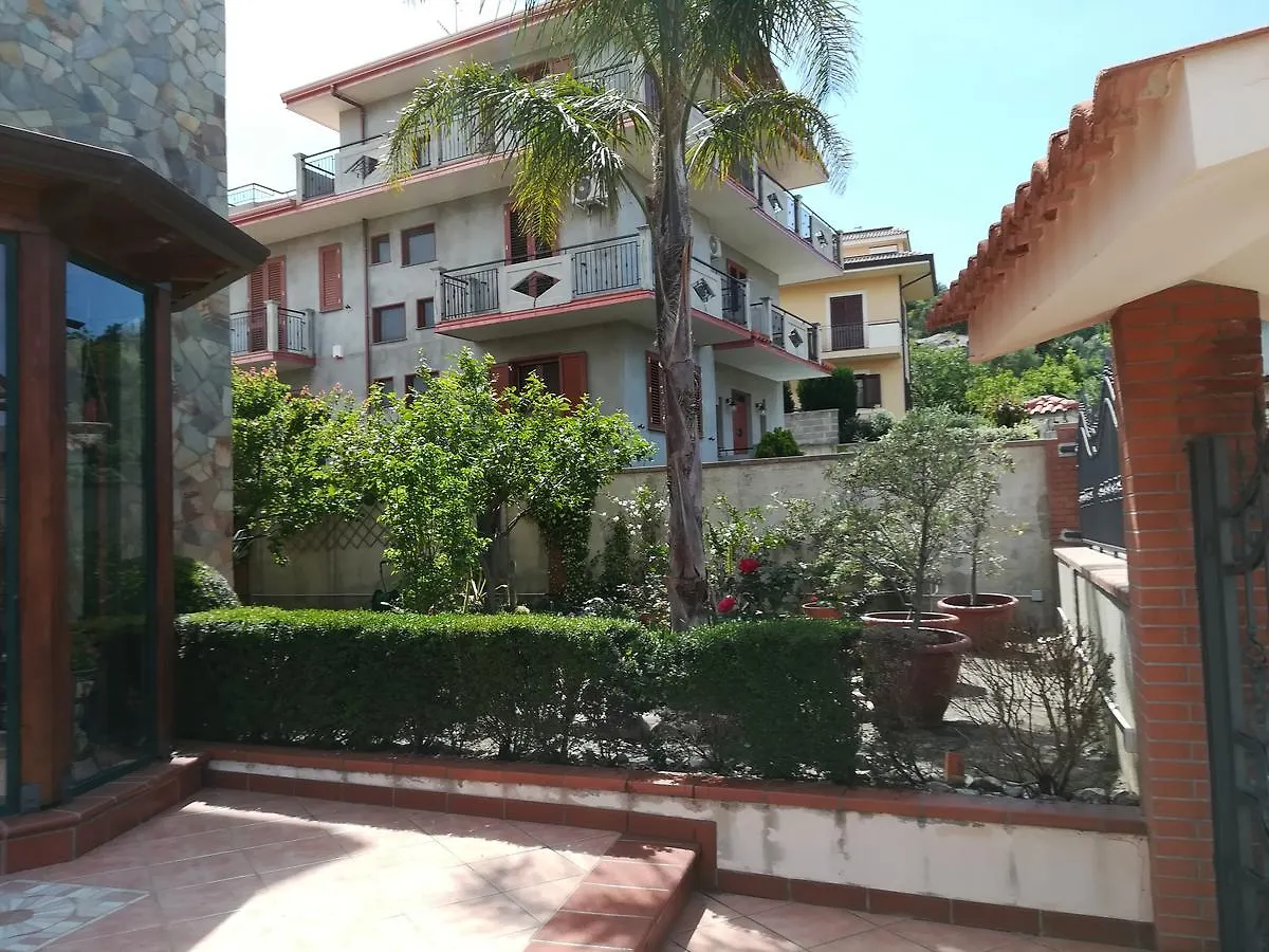 Bed & Breakfast Bed and Breakfast La Collina Capo dʼOrlando