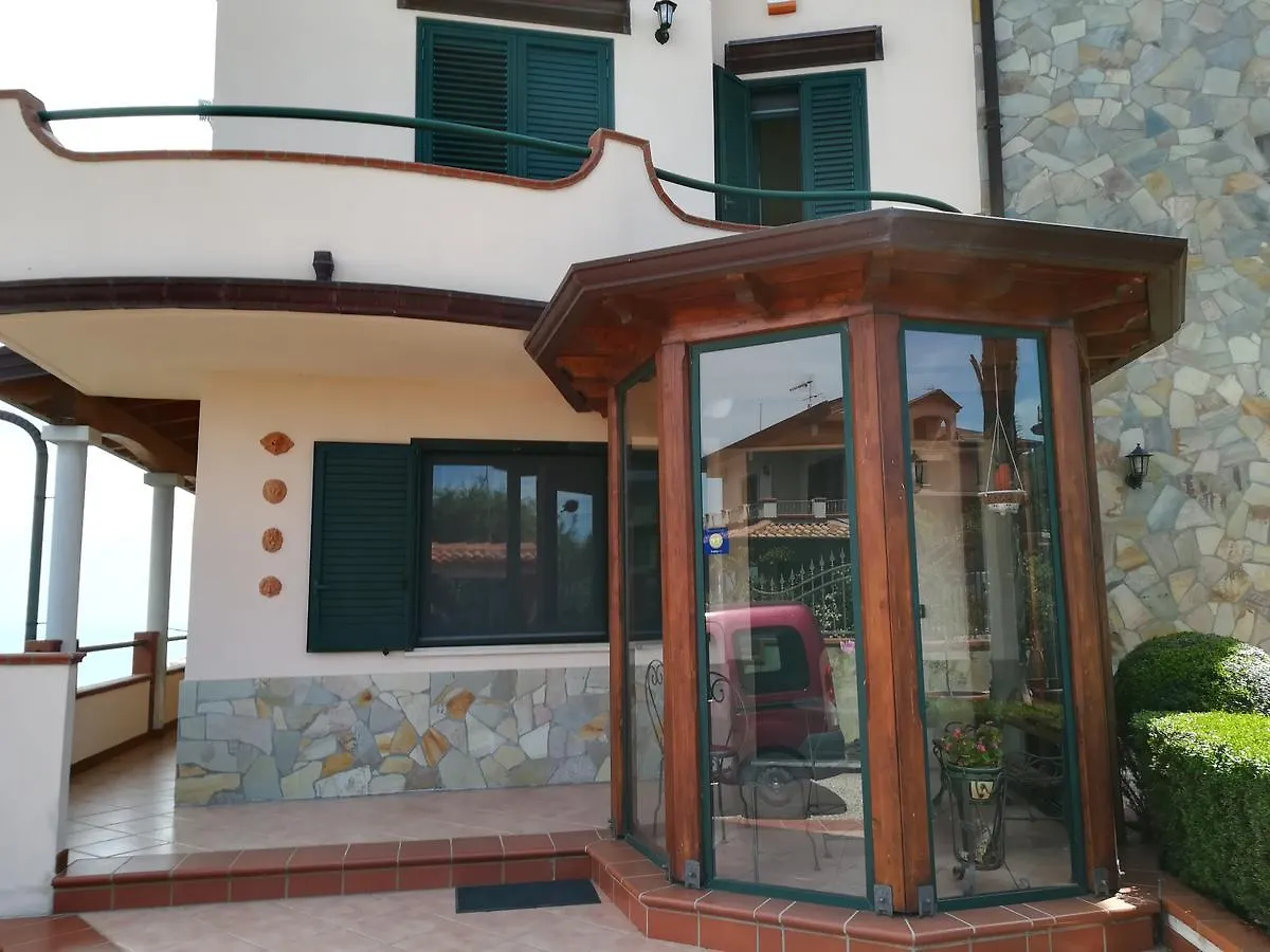 La Collina Capo D'Orlando Bed & Breakfast 3*,