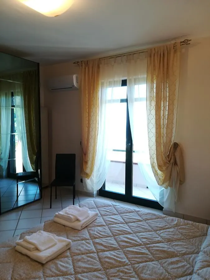 Bed and Breakfast La Collina Capo dʼOrlando Bed & Breakfast